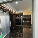 Le Voyageur Apartment Larnaka