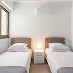 Le Voyageur Apartment *