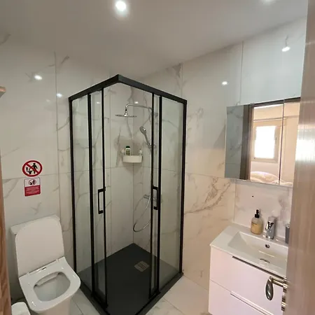 Le Voyageur Lárnaka