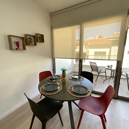 Le Voyageur * Lárnaka